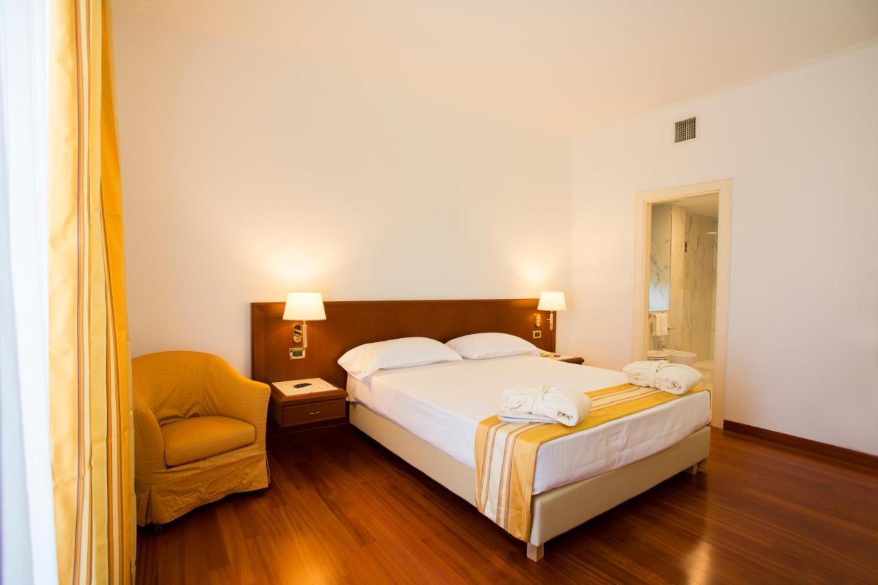 Hotel Europa Rende Esterno foto