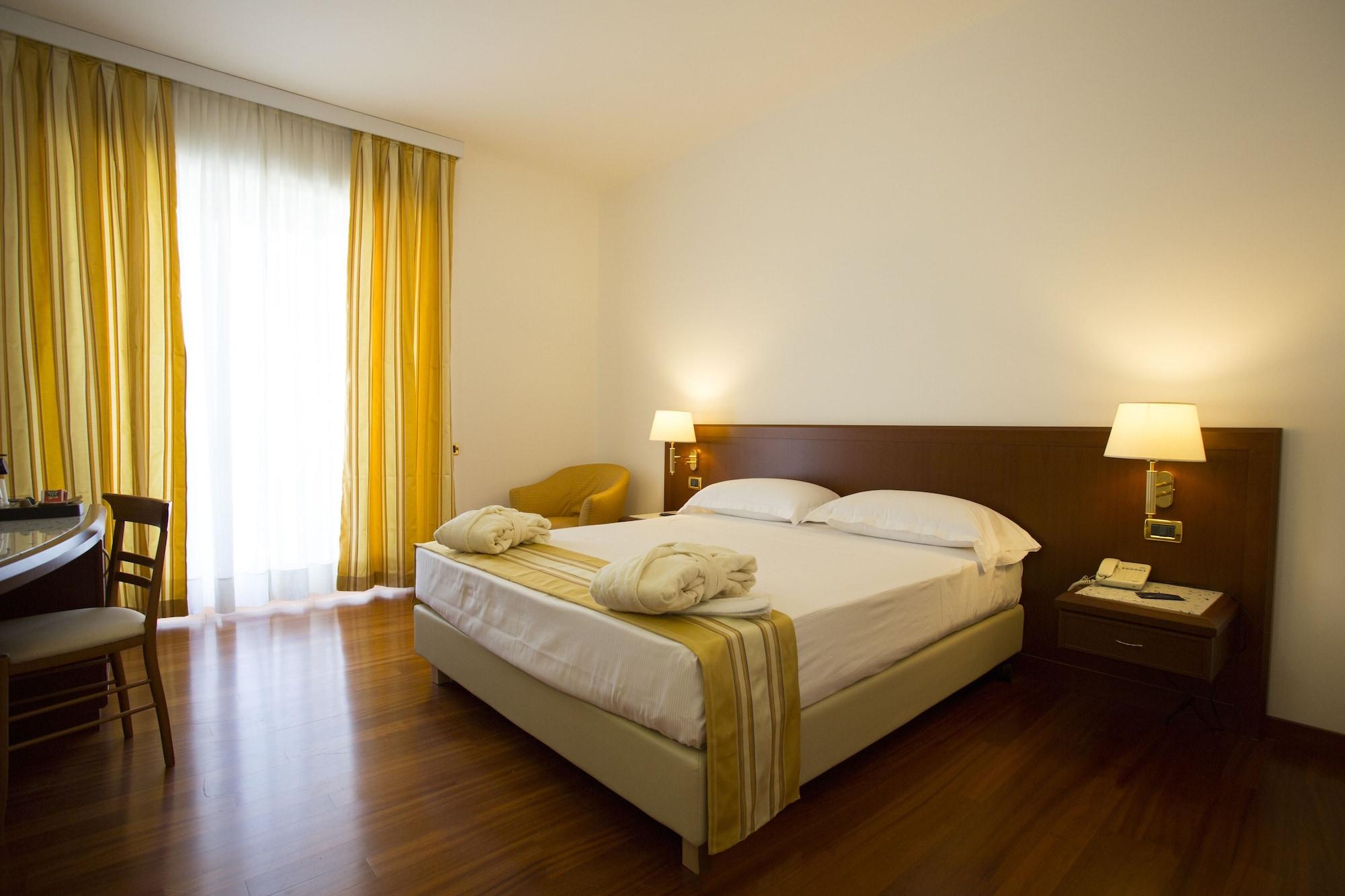 Hotel Europa Rende Esterno foto