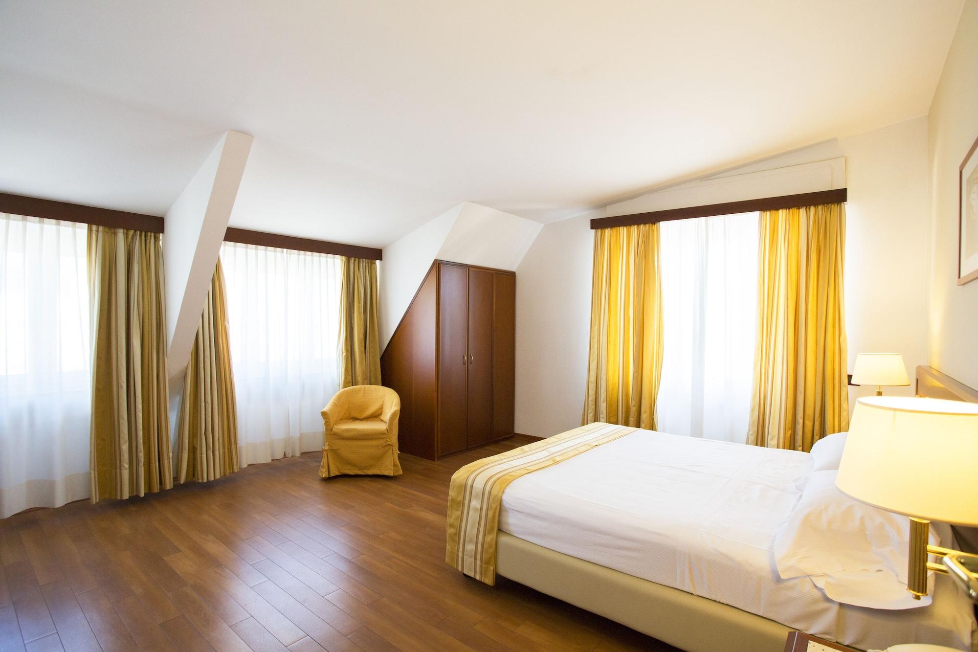 Hotel Europa Rende Esterno foto