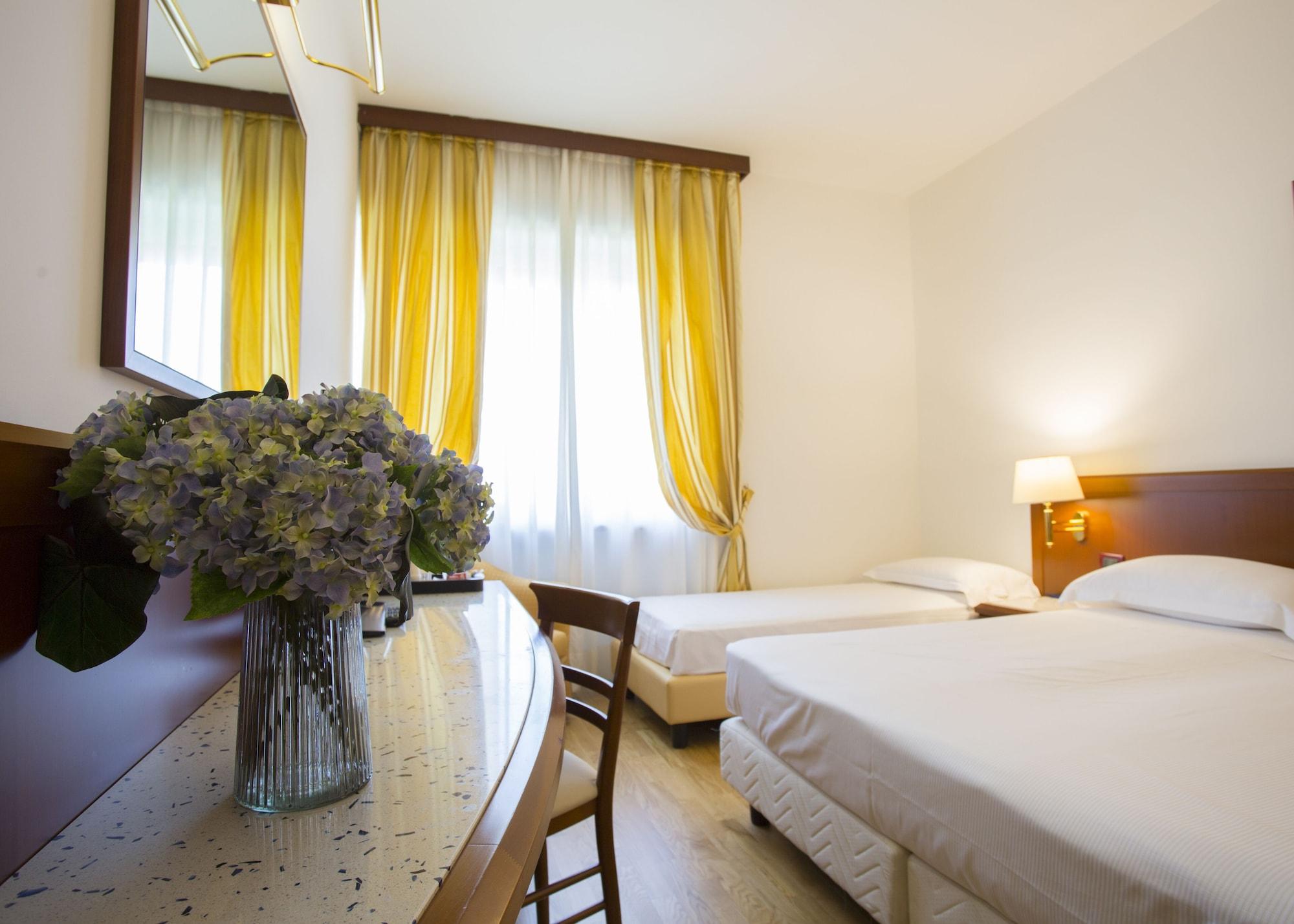Hotel Europa Rende Esterno foto