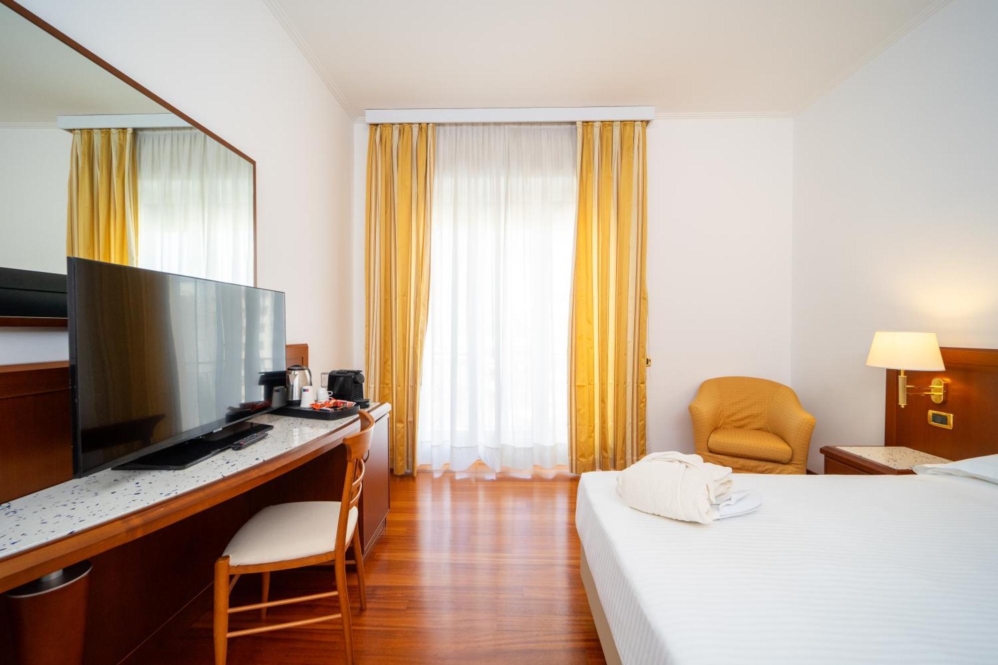 Hotel Europa Rende Esterno foto